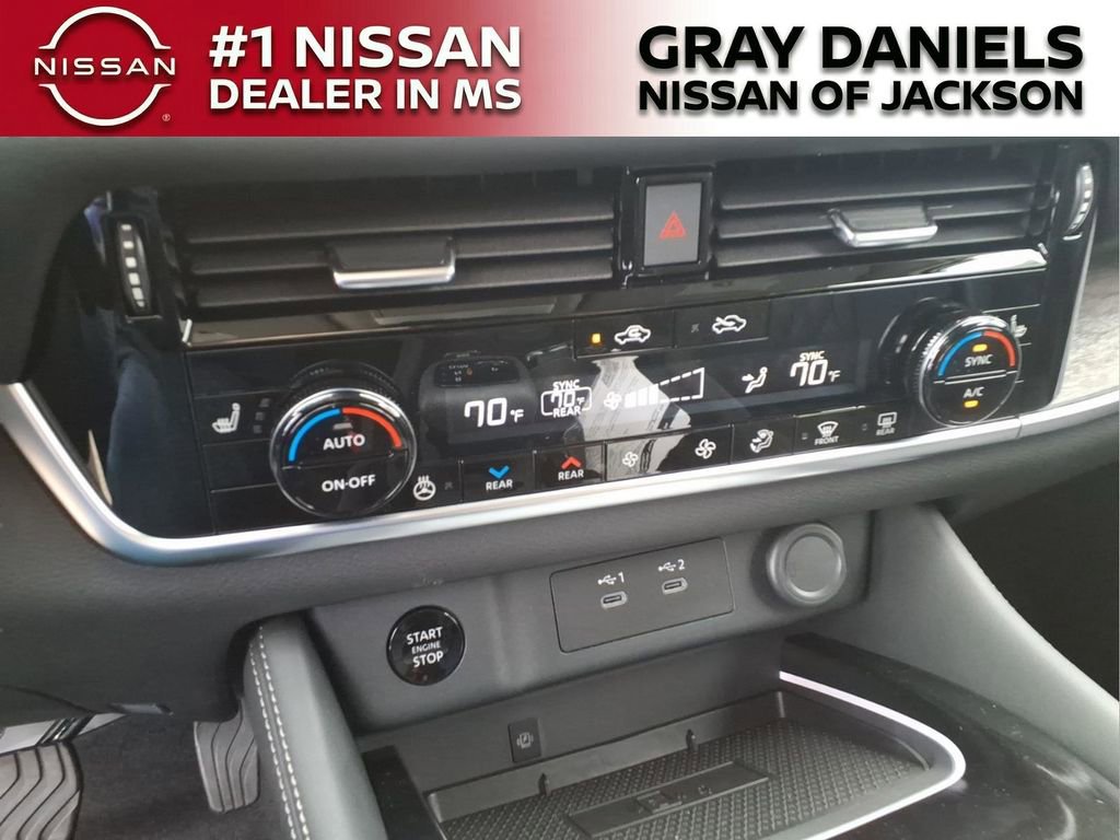 New 2026 Nissan Rogue Platinum image 18