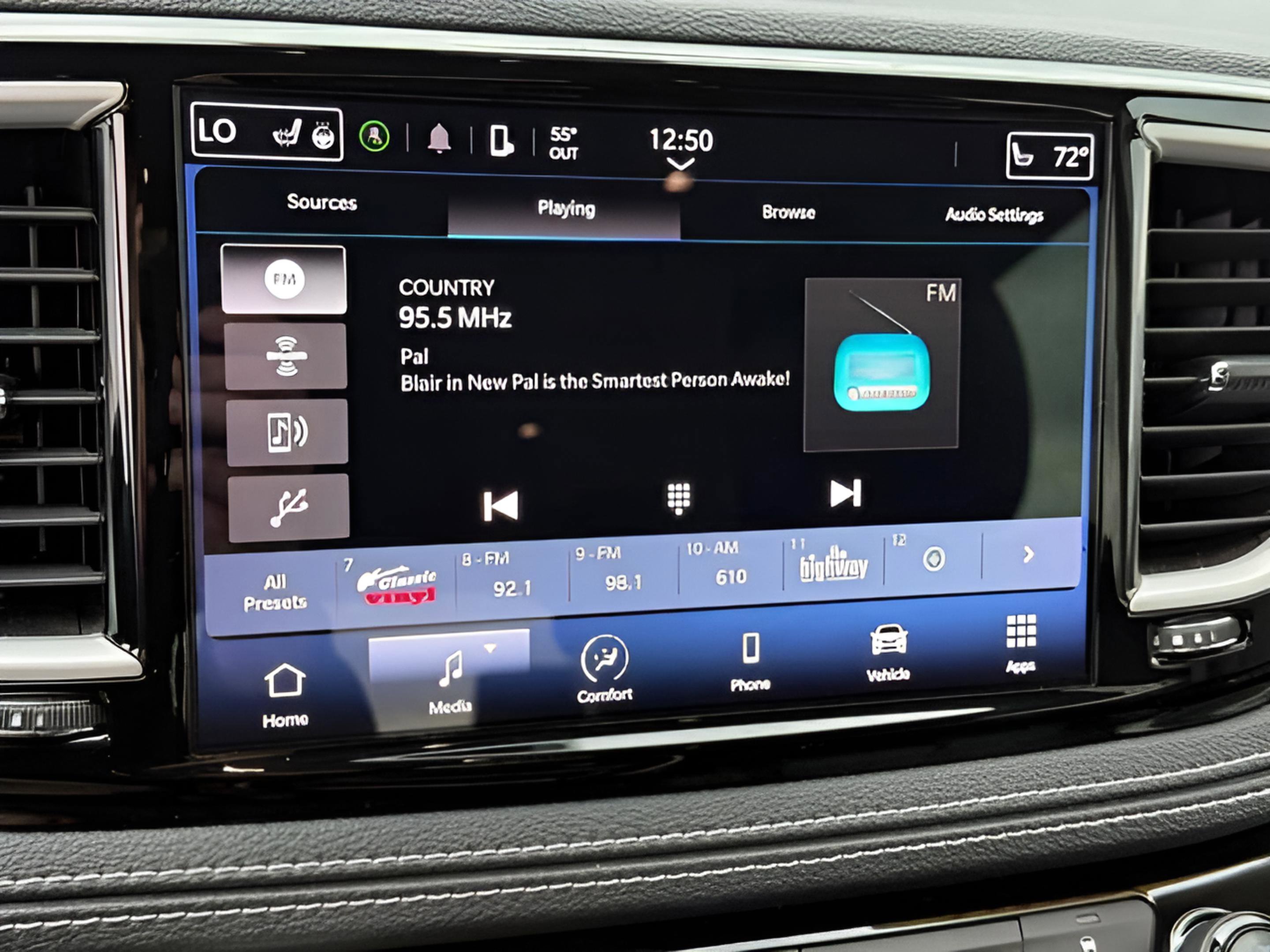 Used 2022 Chrysler Pacifica Touring-L FWD image 24