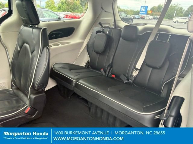 Used 2023 Chrysler Pacifica Limited w/ Uconnect Theater Family Group AWD/4WD image 27