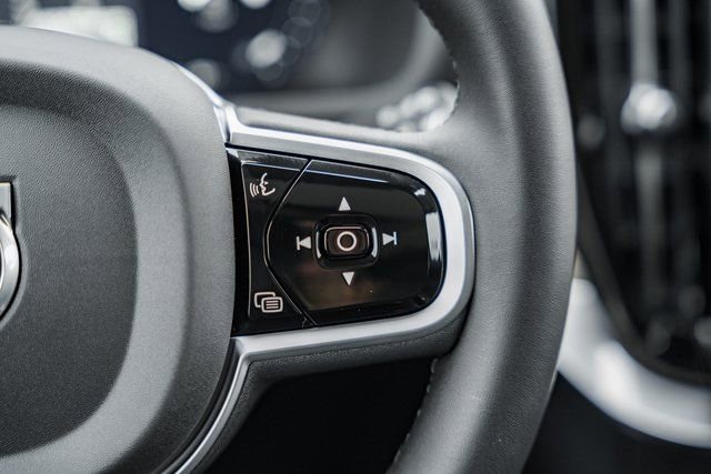 New 2026 Volvo XC90 B6 Plus w/ Protection Package Premier image 26