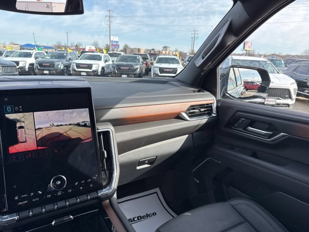 Used 2025 GMC Yukon XL Denali AWD/4WD image 50