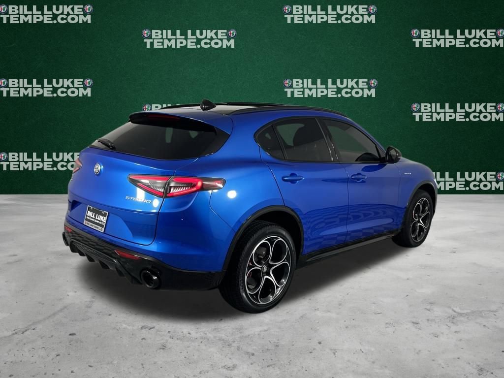 Used 2024 Alfa Romeo Stelvio Veloce image 6