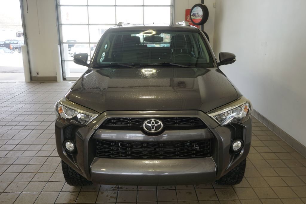 Used 2016 Toyota 4Runner SR5 Premium image 14