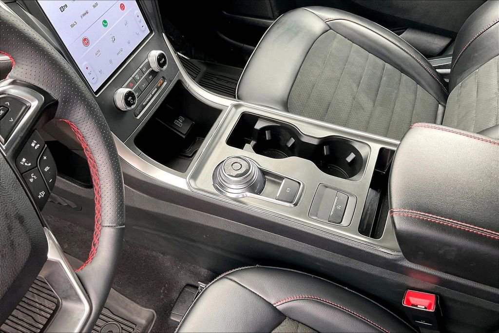 Used 2024 Ford Edge ST-Line image 17