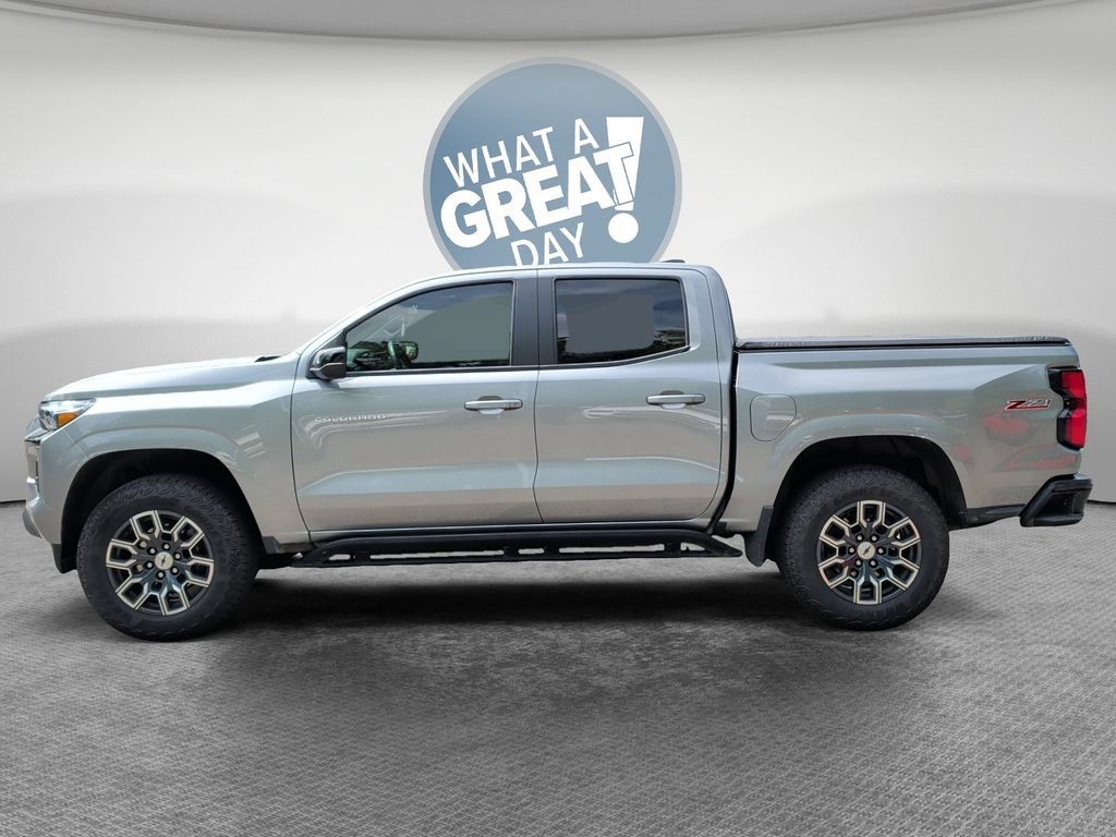 Used 2023 Chevrolet Colorado Z71 w/ Z71 Convenience Package 2 AWD/4WD image 7