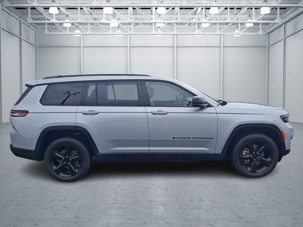 Used 2023 Jeep Grand Cherokee L Laredo AWD/4WD image 10