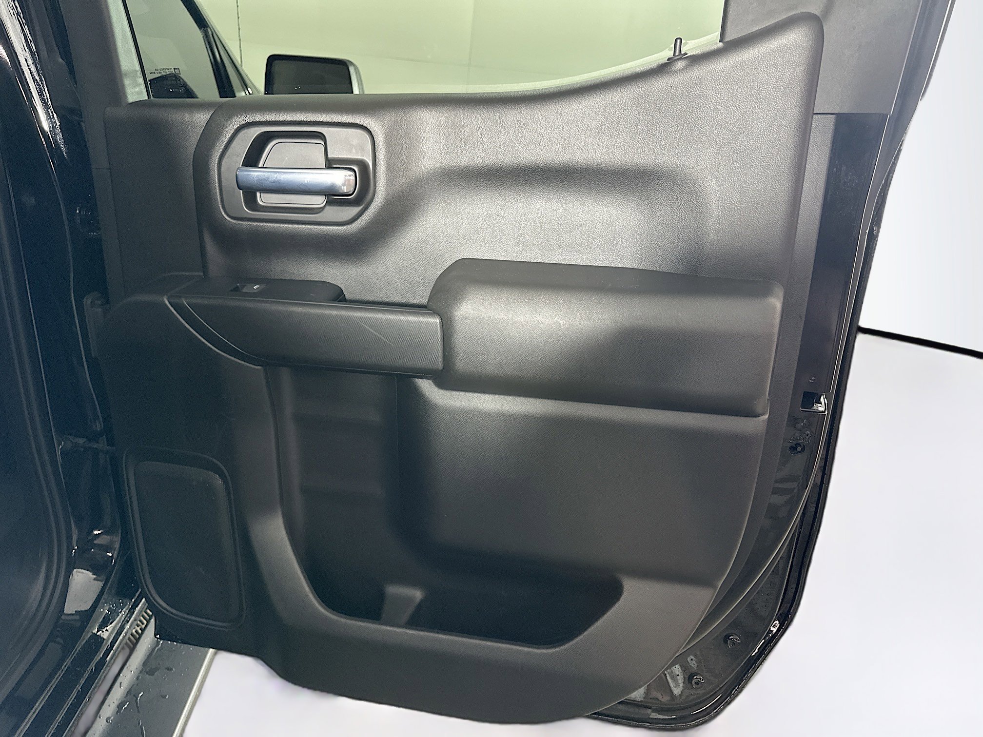 Used 2023 Chevrolet Silverado 1500 Custom w/ LPO, Dark Essentials Package image 28