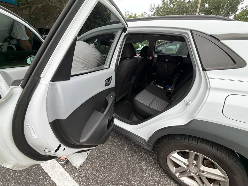 Used 2018 Hyundai Kona SEL FWD image 16