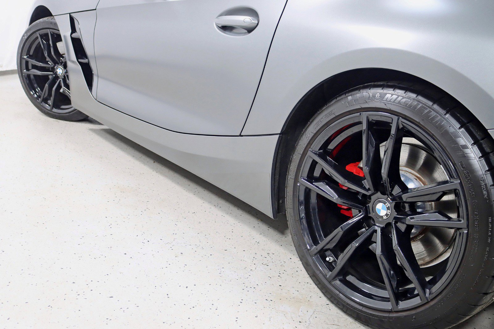 Used 2021 BMW Z4 M40i w/ Executive Package RWD image 13