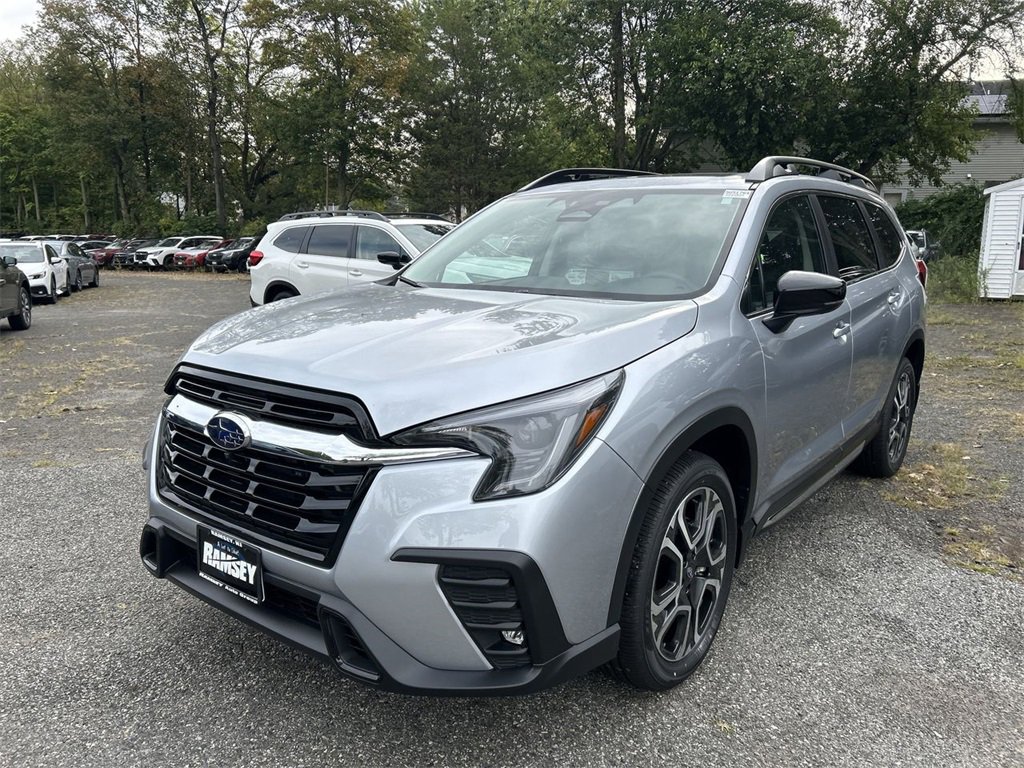 New 2025 Subaru Ascent Limited image 4