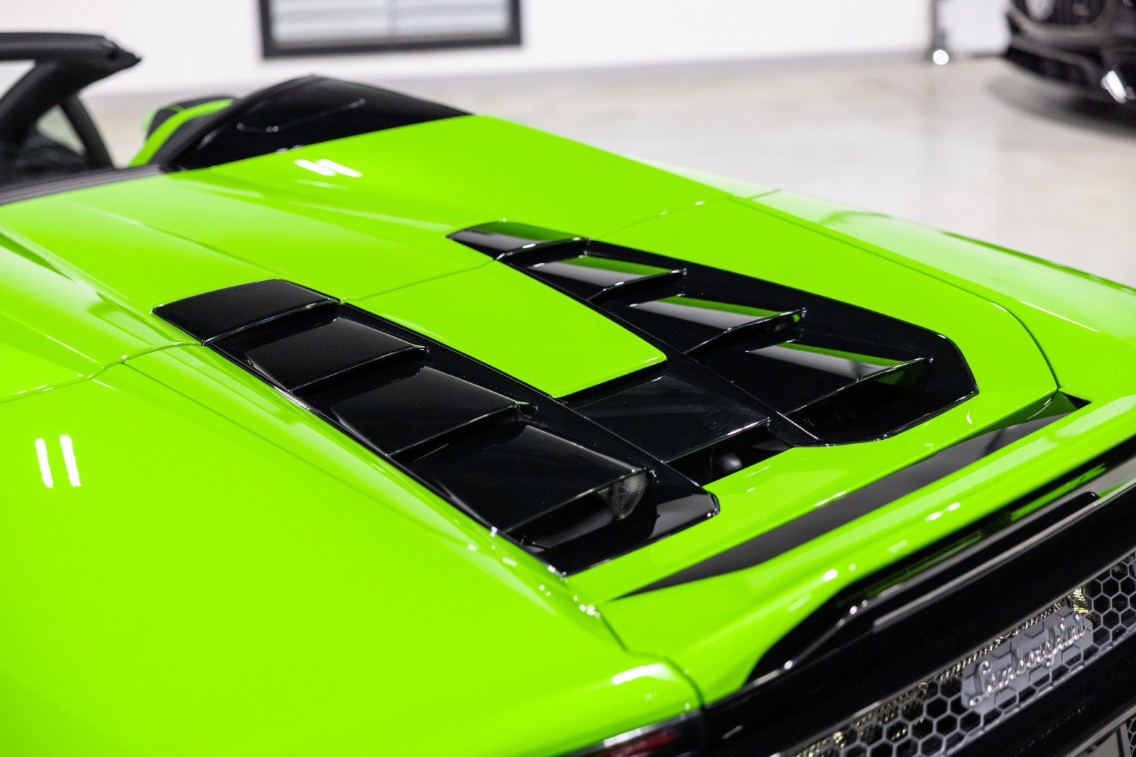 Used 2023 Lamborghini Huracan EVO AWD/4WD image 16