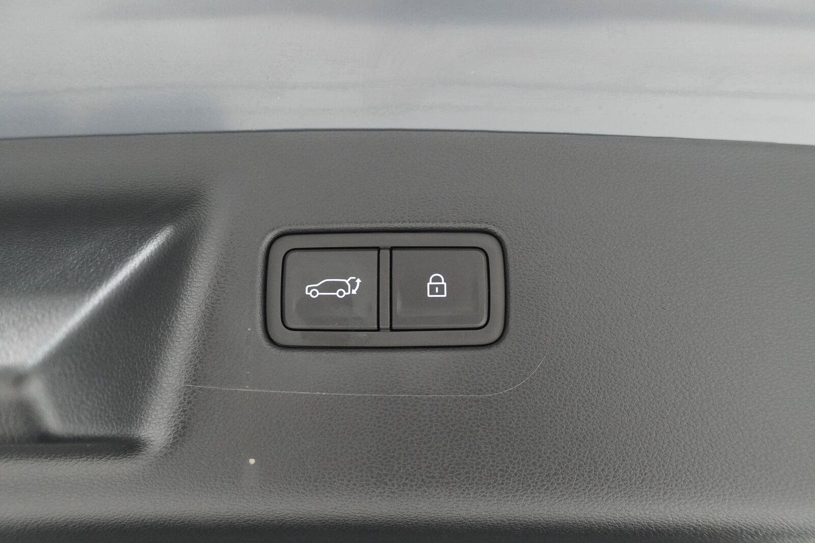 Used 2026 Hyundai Santa Fe SEL FWD image 30