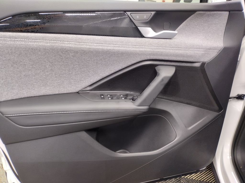 New 2025 Volkswagen Tiguan S image 17