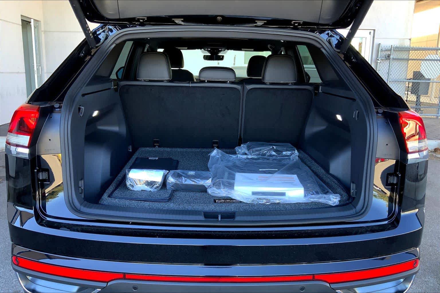 New 2026 Volkswagen Atlas Cross Sport SE FWD image 20