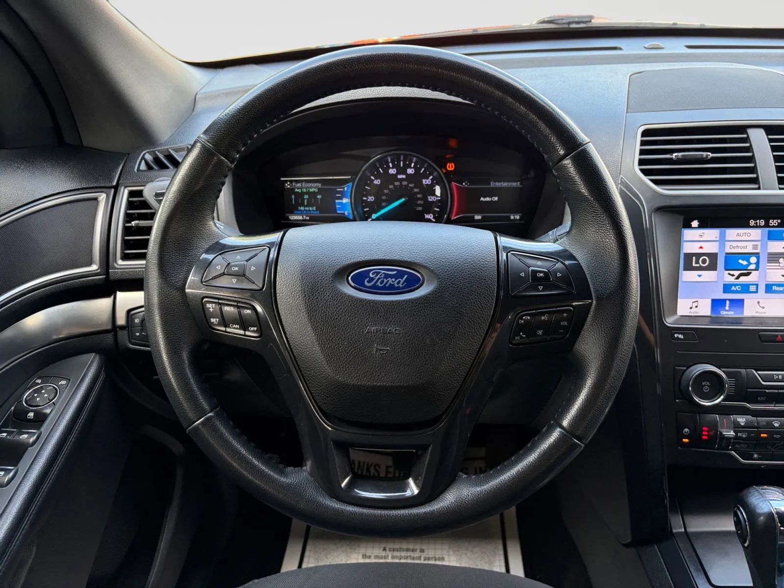 Used 2019 Ford Explorer XLT w/ Equipment Group 201A AWD/4WD image 31