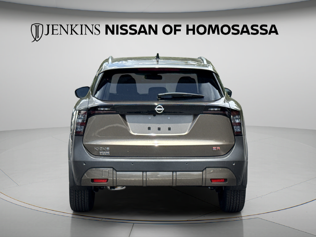 New 2026 Nissan Kicks SR w/ SR Premium Package FWD image 5