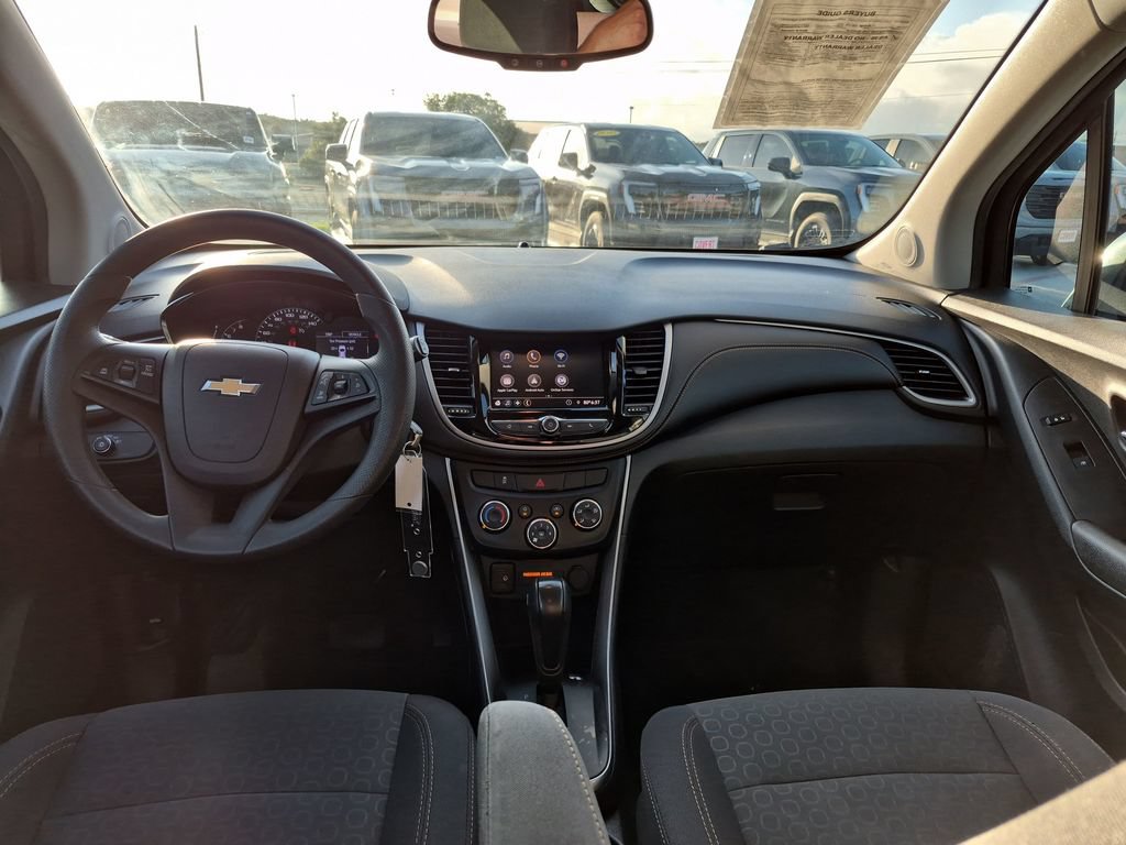 Used 2020 Chevrolet Trax LS w/ Tint and Cruise Package FWD image 28