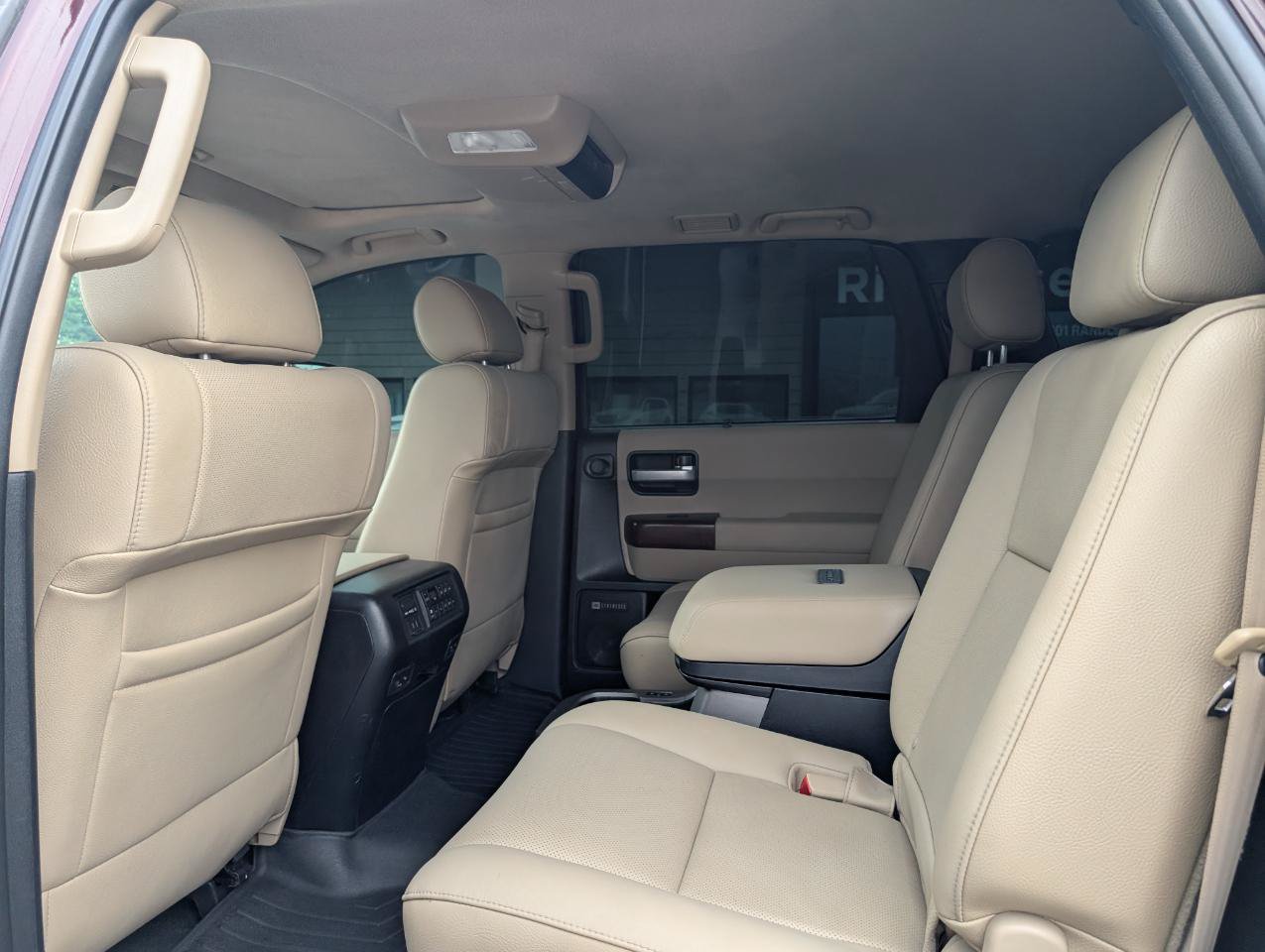 Used 2014 Toyota Sequoia Platinum RWD image 15