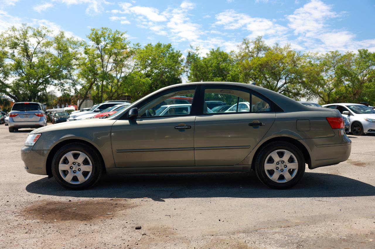 Used 2009 Hyundai Sonata GLS FWD image 3