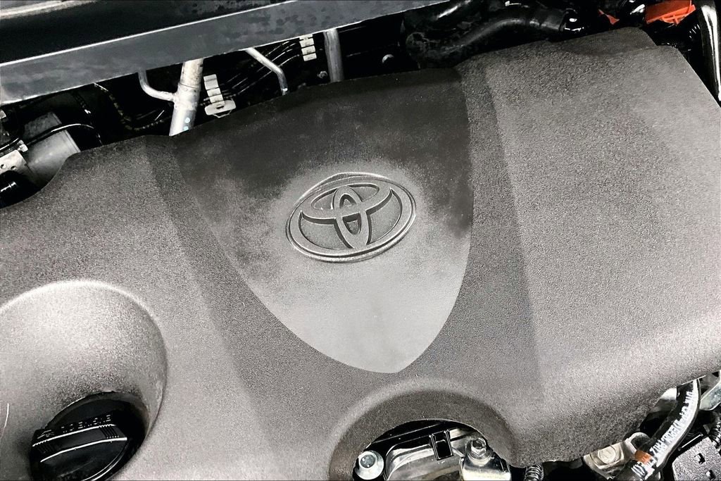 Used 2022 Toyota Sienna XLE Woodland Edition AWD/4WD image 32