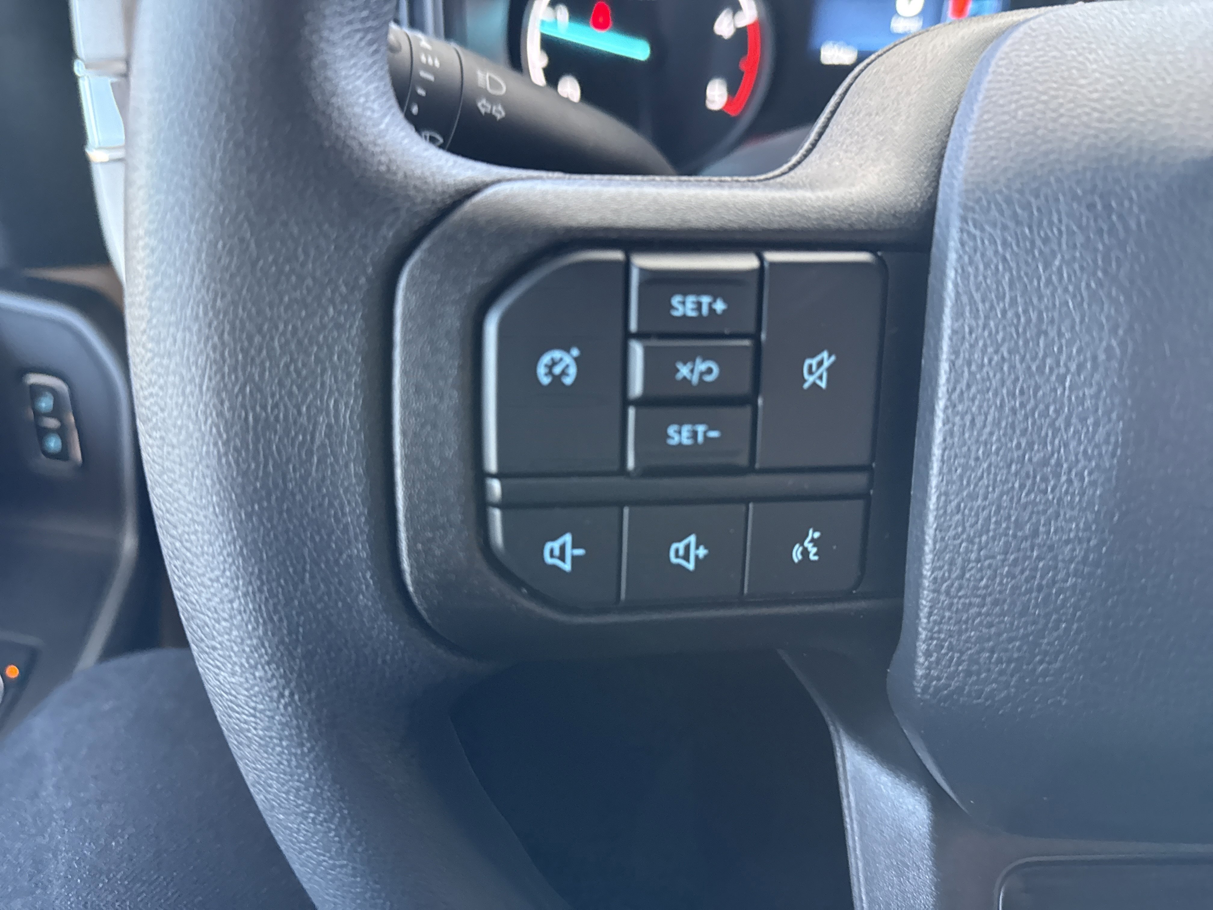 New 2026 Ford F350 XLT w/ FX4 Off-Road Package image 30