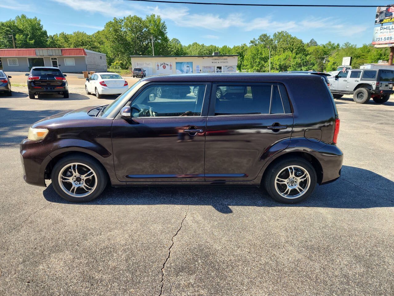 Used 2011 Scion xB FWD image 5