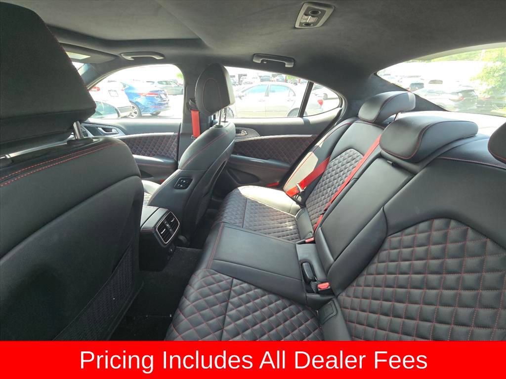 Used 2023 Genesis G70 3.3T w/ Sport Prestige Package RWD image 7