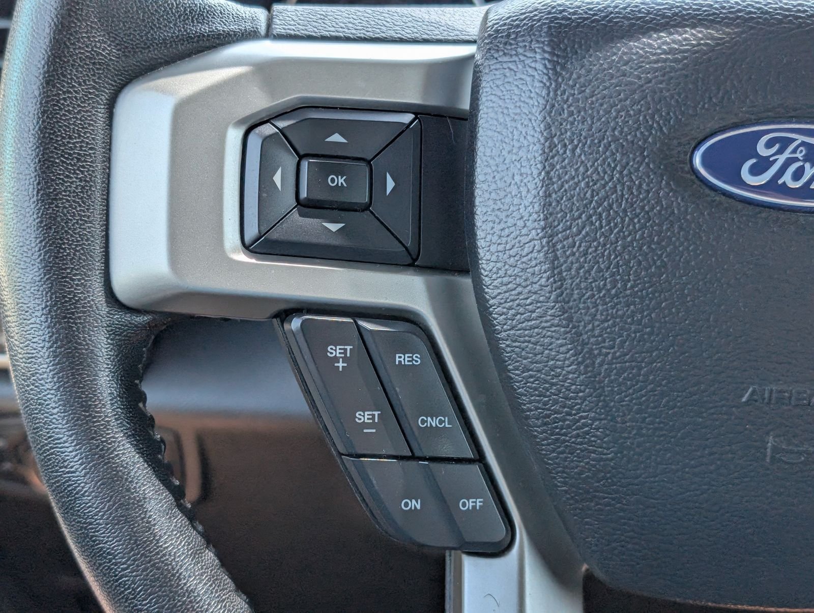 Used 2020 Ford F250 Lariat w/ Lariat Value Package AWD/4WD image 18