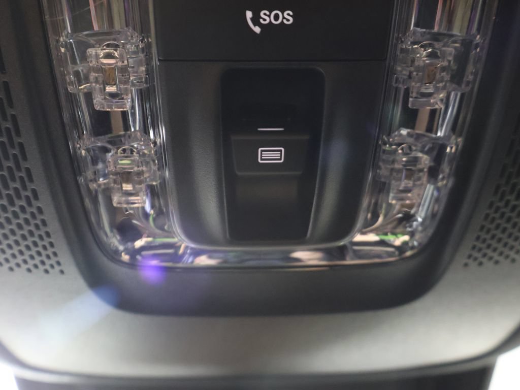 Used 2025 Mercedes-Benz GLS 450 4MATIC w/ AMG Line Exterior image 60