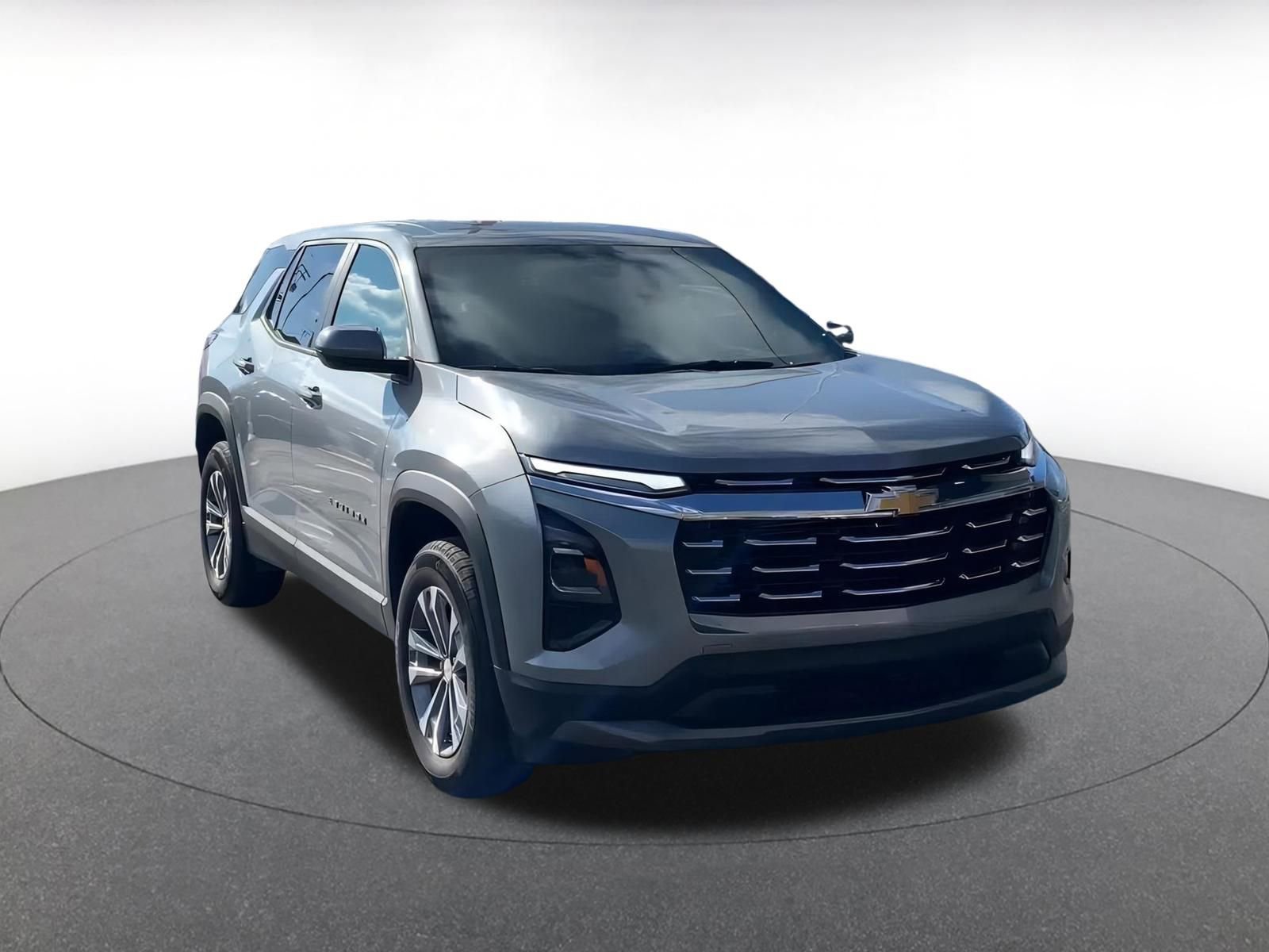 Used 2025 Chevrolet Equinox LT image 3