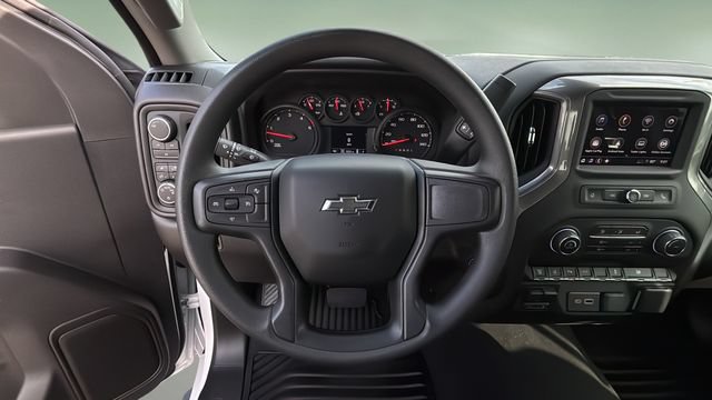 Used 2025 Chevrolet Silverado 2500 Custom w/ Custom Value Package AWD/4WD image 15