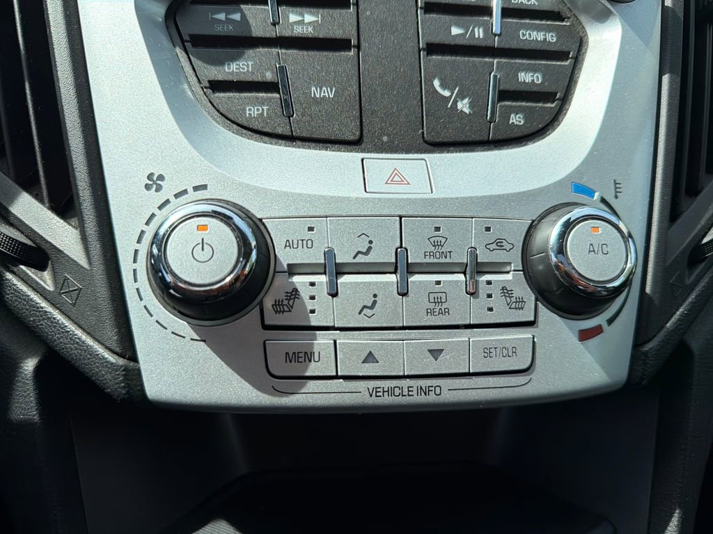 Used 2017 Chevrolet Equinox LT AWD/4WD image 11