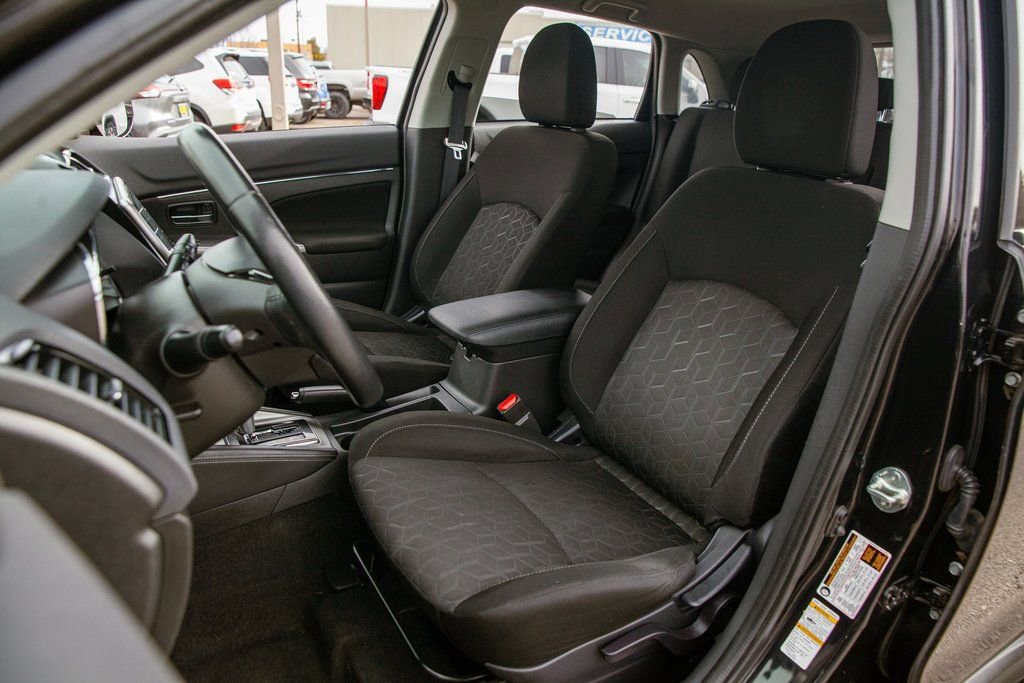 Used 2020 Mitsubishi Outlander Sport SE image 13