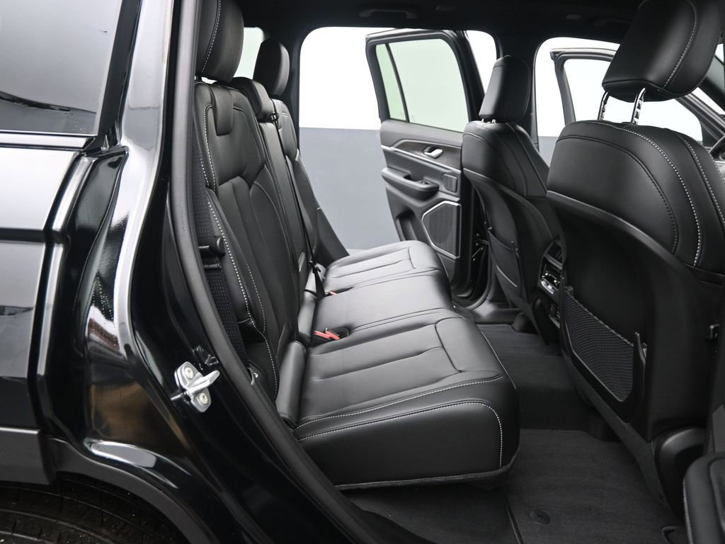 New 2026 Jeep Grand Cherokee Limited image 15