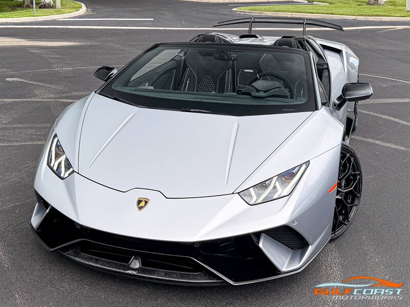Used 2019 Lamborghini Huracan Performante AWD/4WD image 8