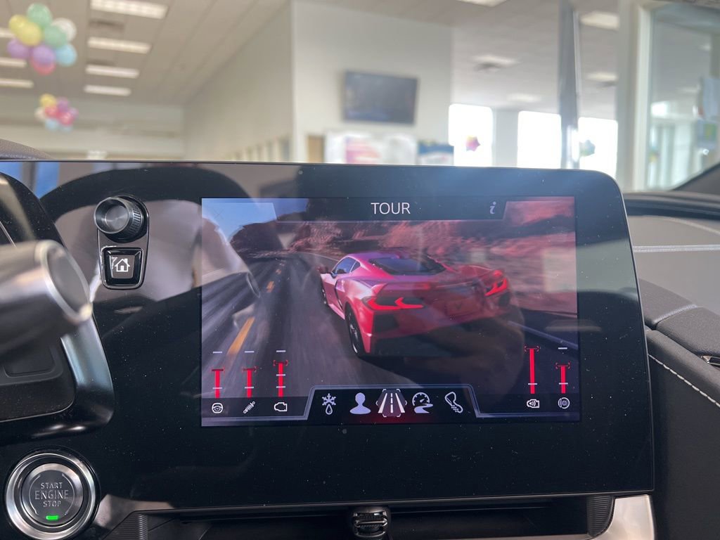 Used 2025 Chevrolet Corvette Stingray Coupe w/ 1LT image 17