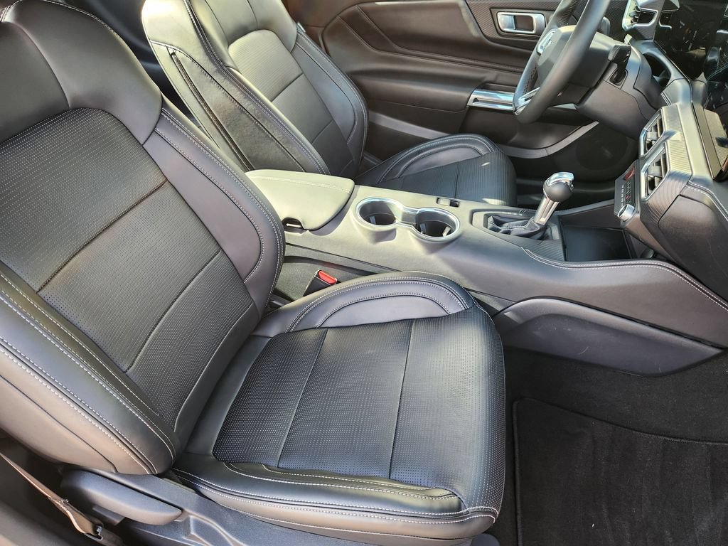 Used 2025 Ford Mustang Premium RWD image 24