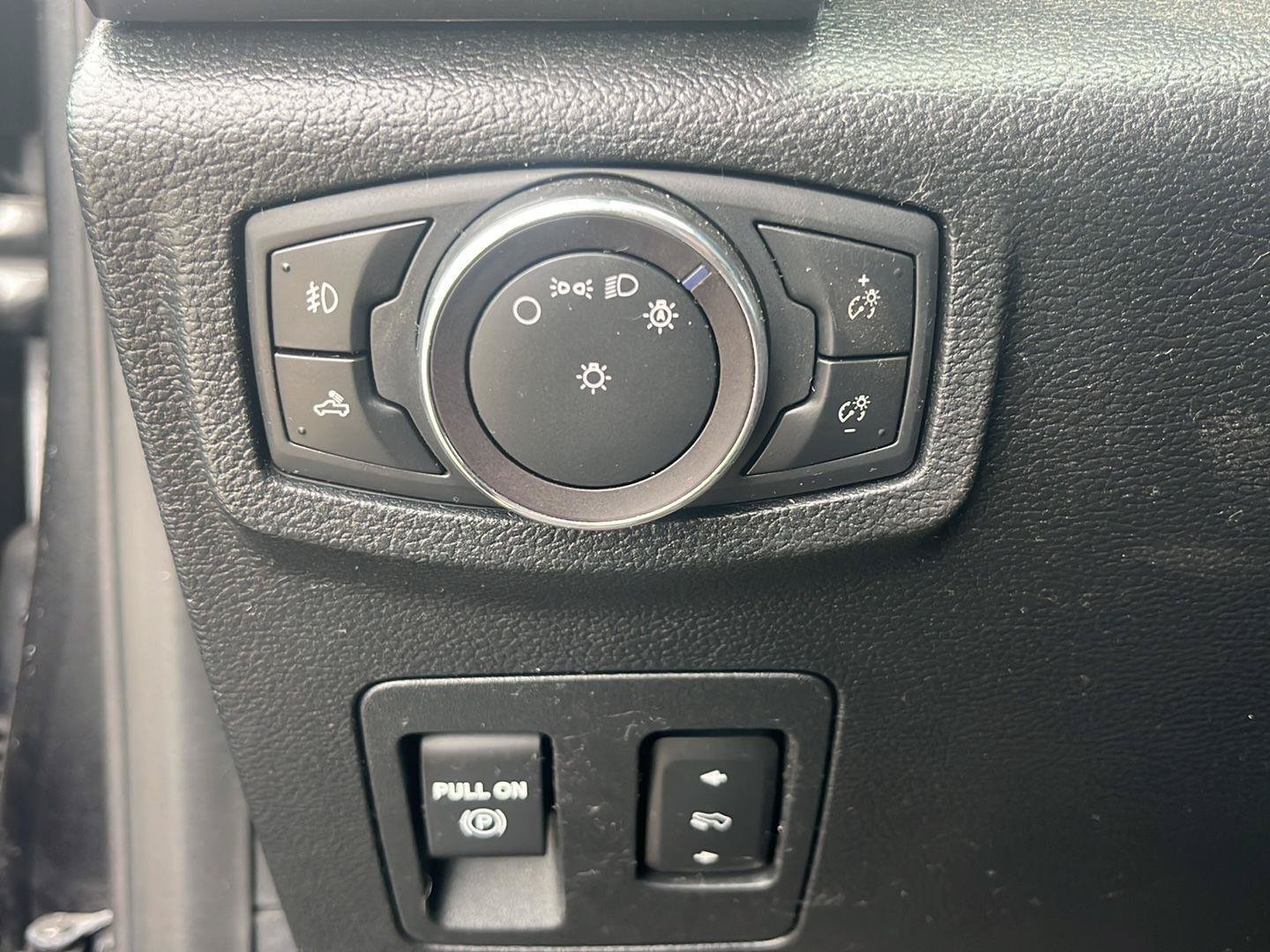 Used 2019 Ford F150 XLT w/ Equipment Group 302A Luxury AWD/4WD image 7