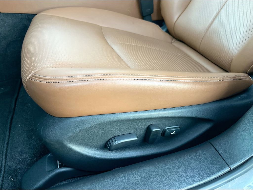 Used 2024 INFINITI Q50 Sensory image 20