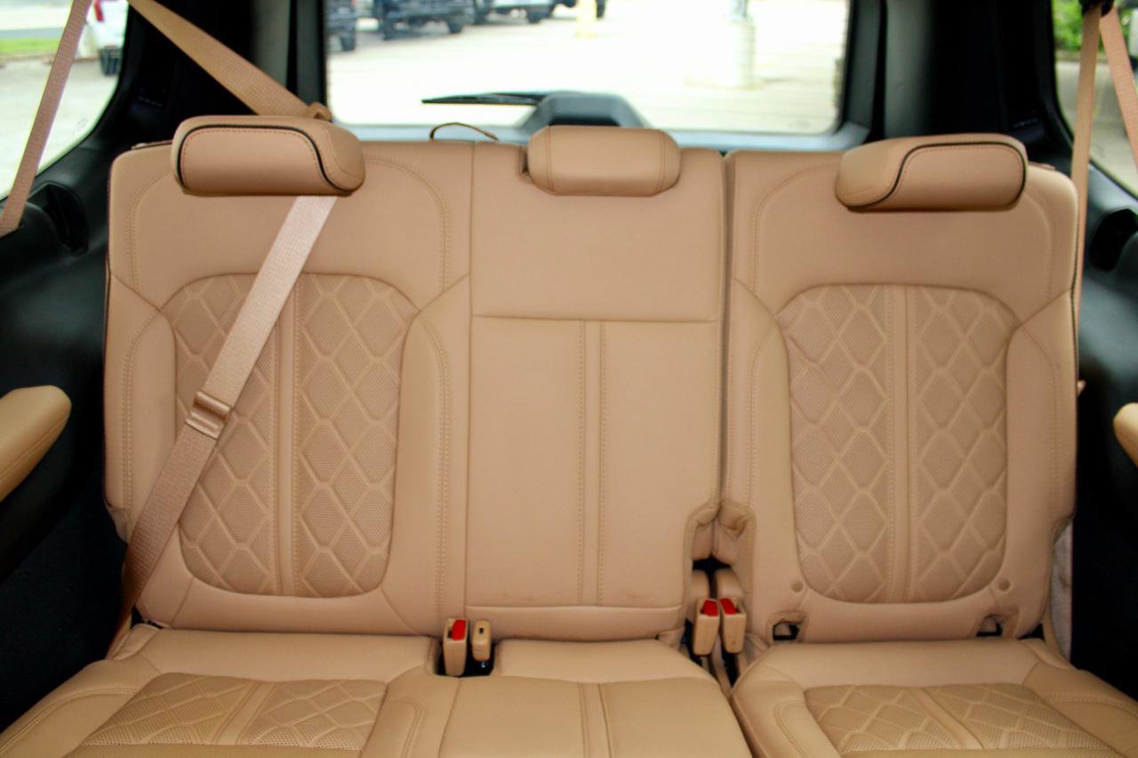 Used 2025 Jeep Grand Wagoneer L Series III AWD/4WD image 17