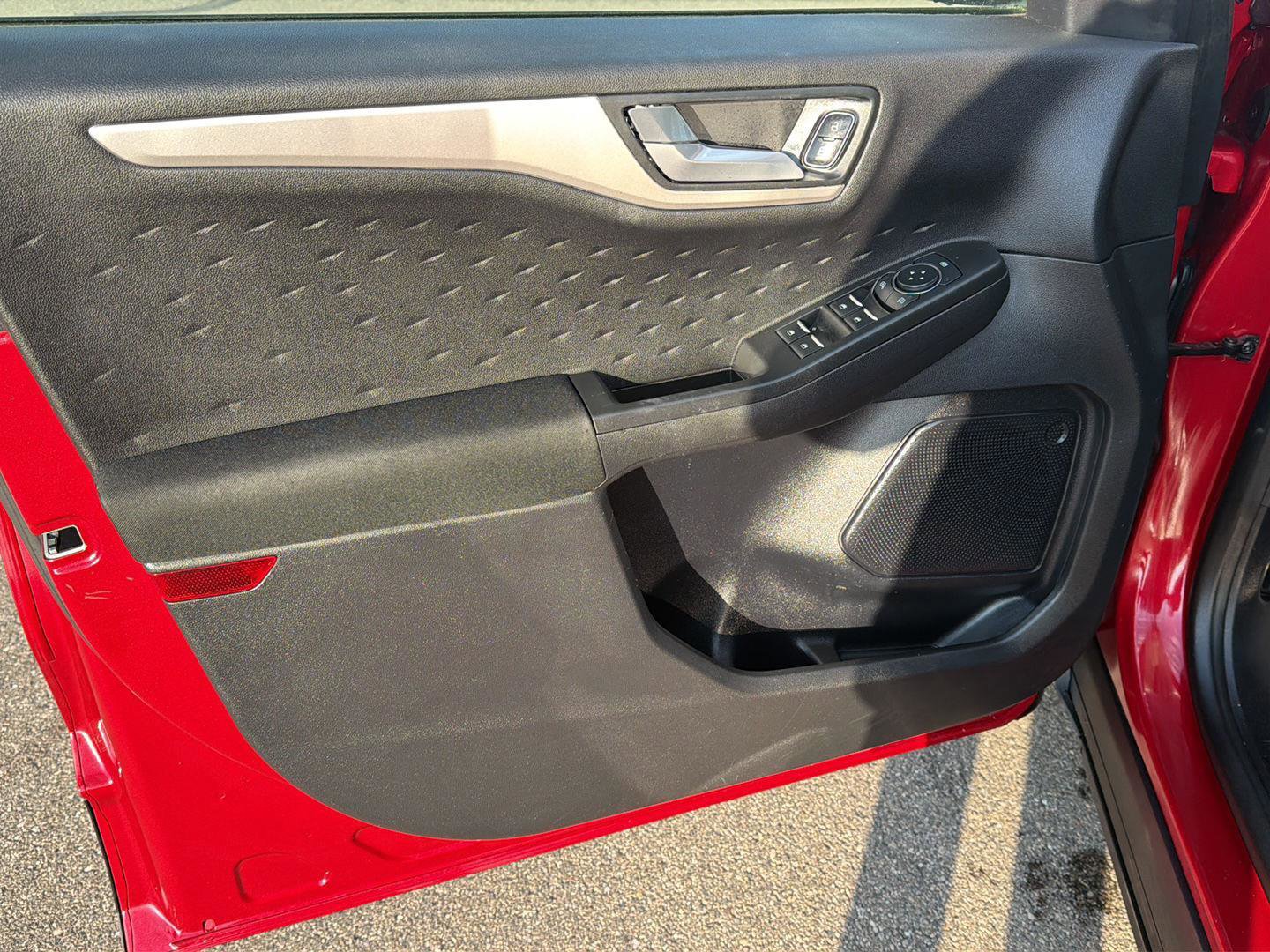 Used 2020 Ford Escape SE AWD/4WD image 12