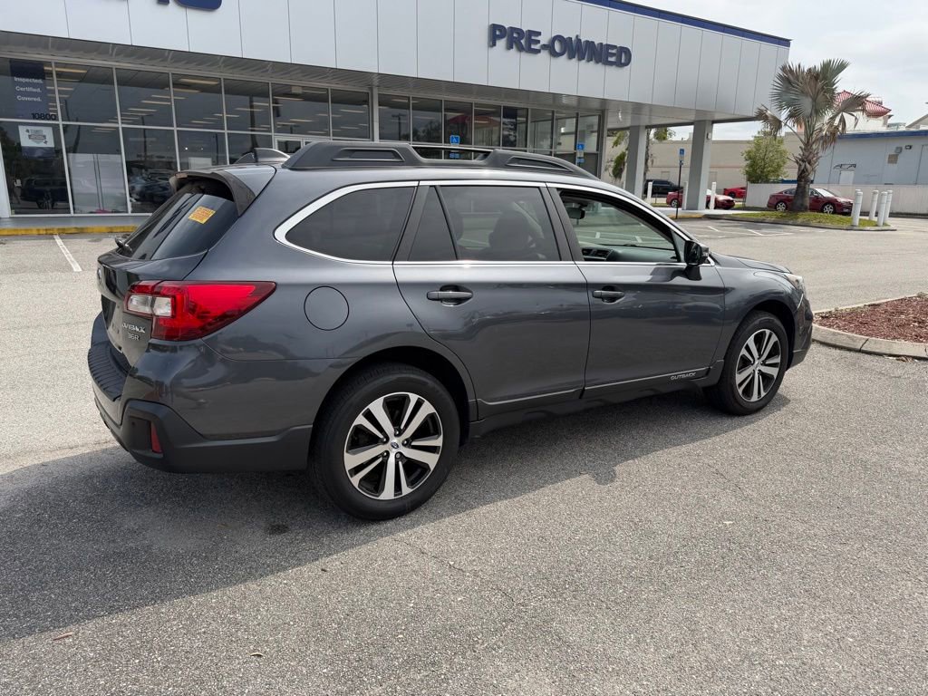 Used 2019 Subaru Outback 3.6R Limited AWD/4WD image 3