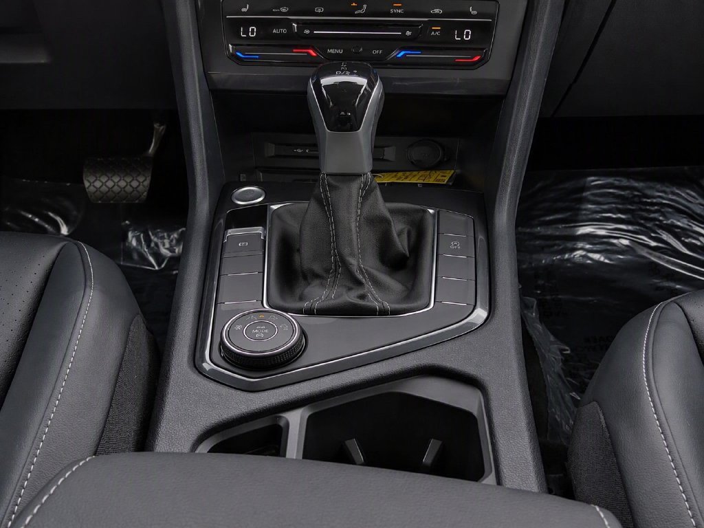 Certified 2023 Volkswagen Tiguan SE AWD/4WD image 24