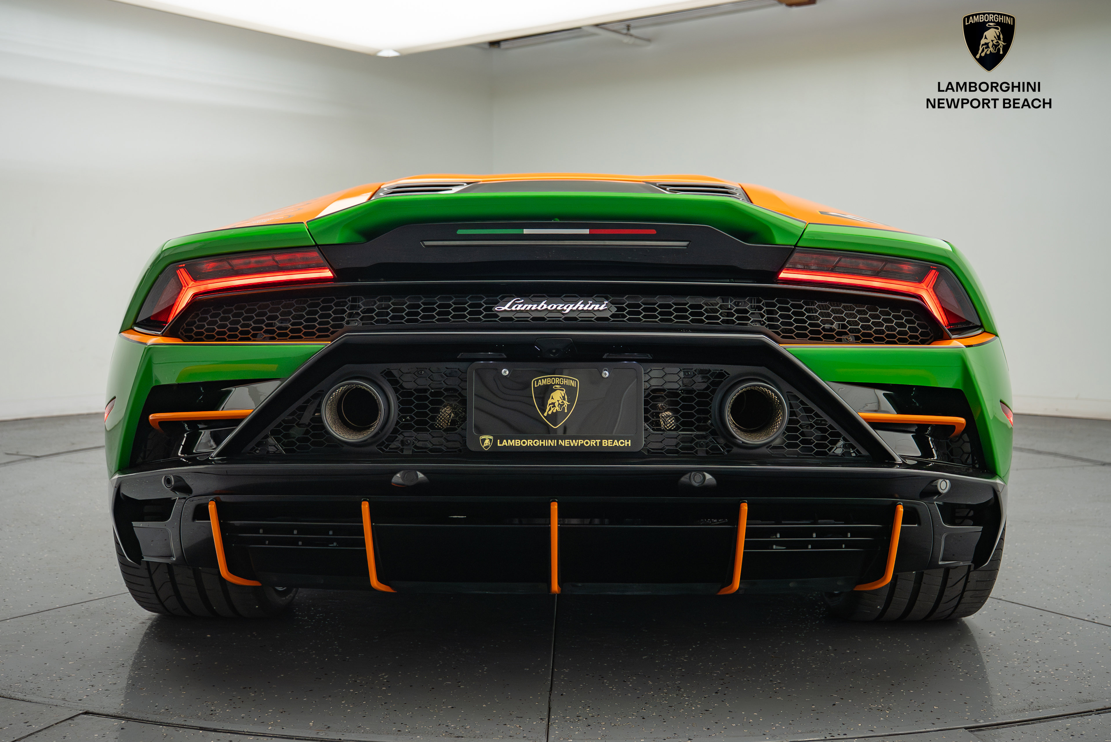 Used 2020 Lamborghini Huracan EVO image 22