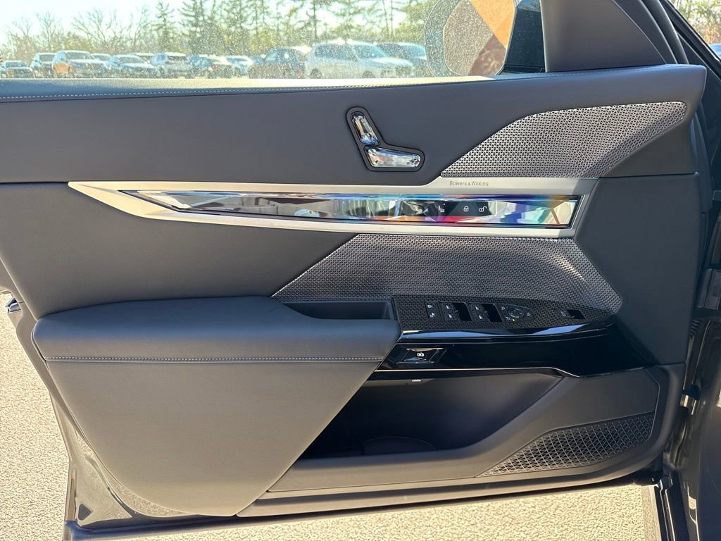 New 2026 BMW 760i xDrive w/ Executive Package image 12