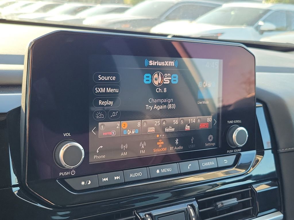 Used 2025 Nissan Pathfinder SV image 28