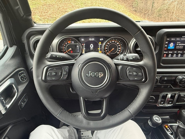 Used 2023 Jeep Wrangler Sport image 18