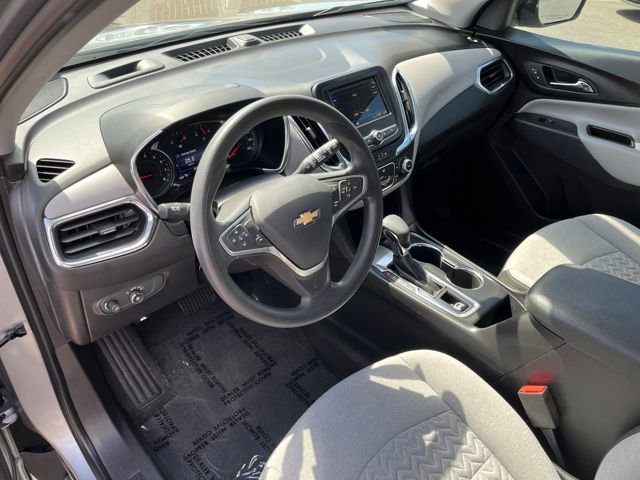 Used 2023 Chevrolet Equinox LS w/ LS Convenience Package image 4