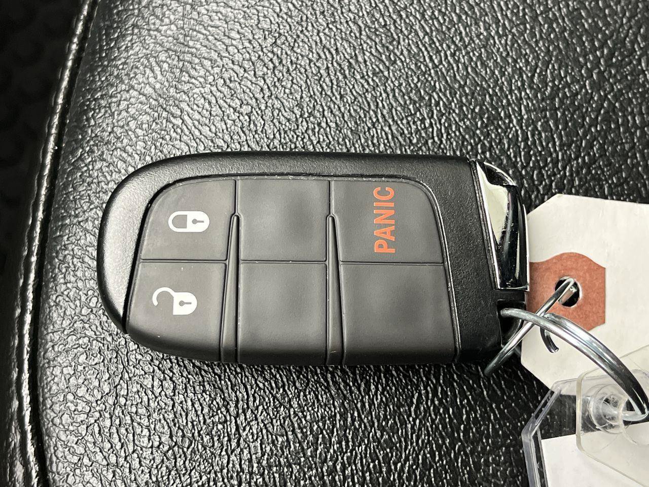Used 2025 Jeep Compass Trailhawk AWD/4WD image 24
