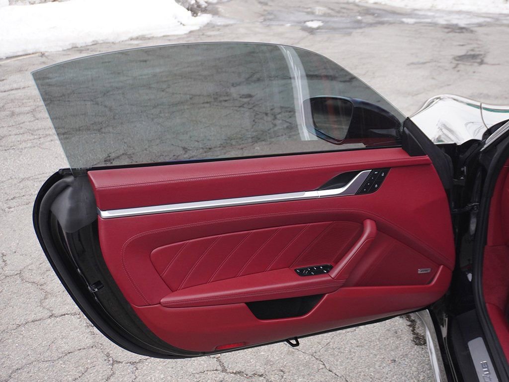 Used 2022 Porsche 911 Turbo S w/ 911 Turbo Sportdesign Package image 34